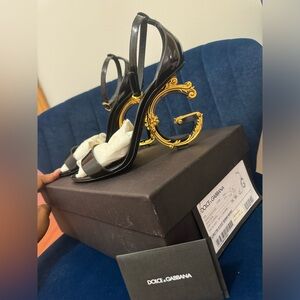 I am selling Dolce $ Gabbana heels that I've worn once.
